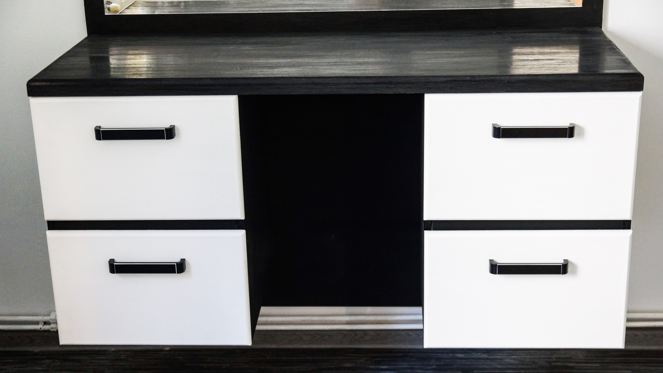 Mobilier finisaj custom – DuneWalls Vladimir Stanescu materiale Novacolor