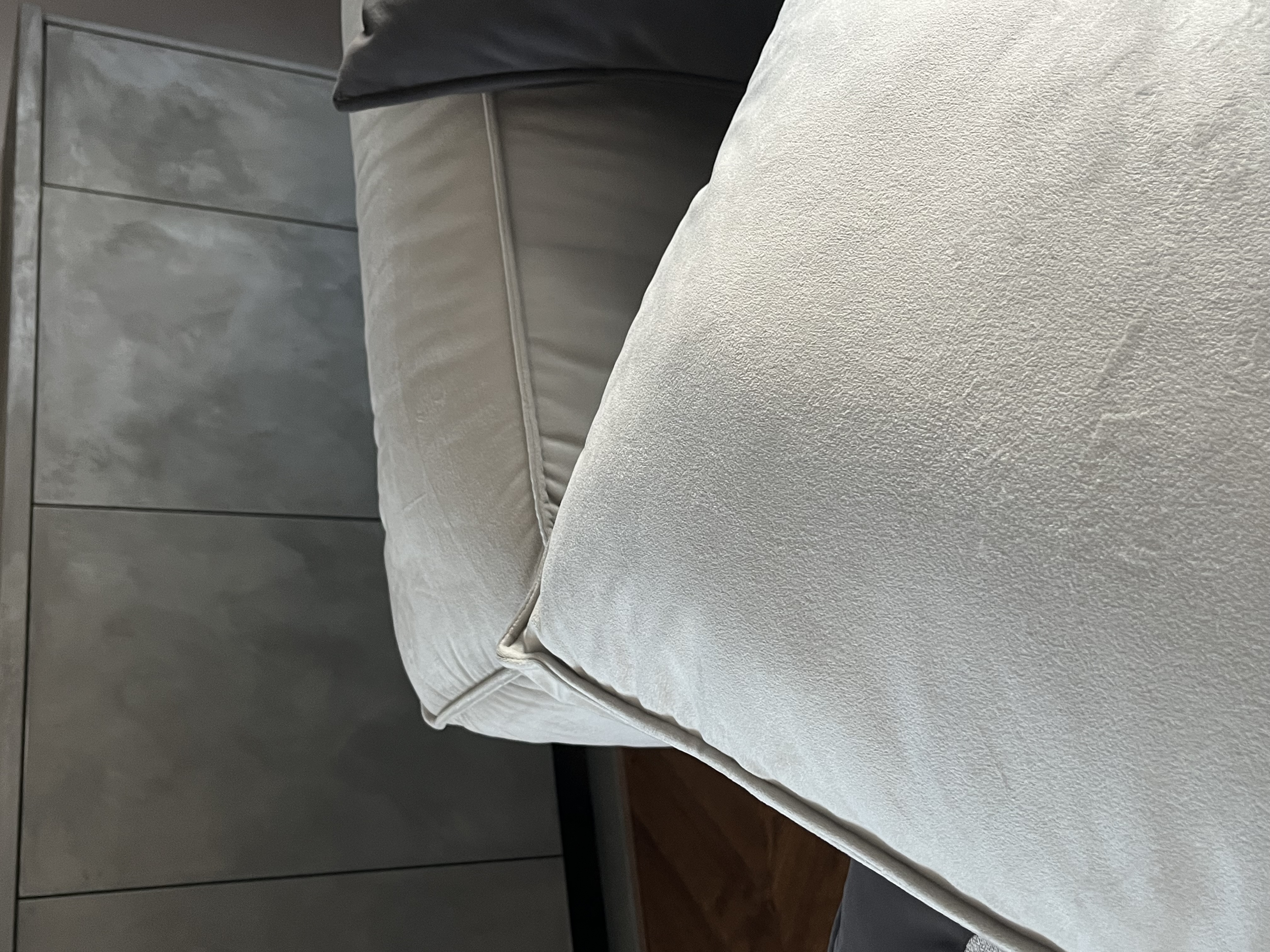 Mobilier finisaj custom – DuneWalls Vladimir Stanescu materiale Novacolor