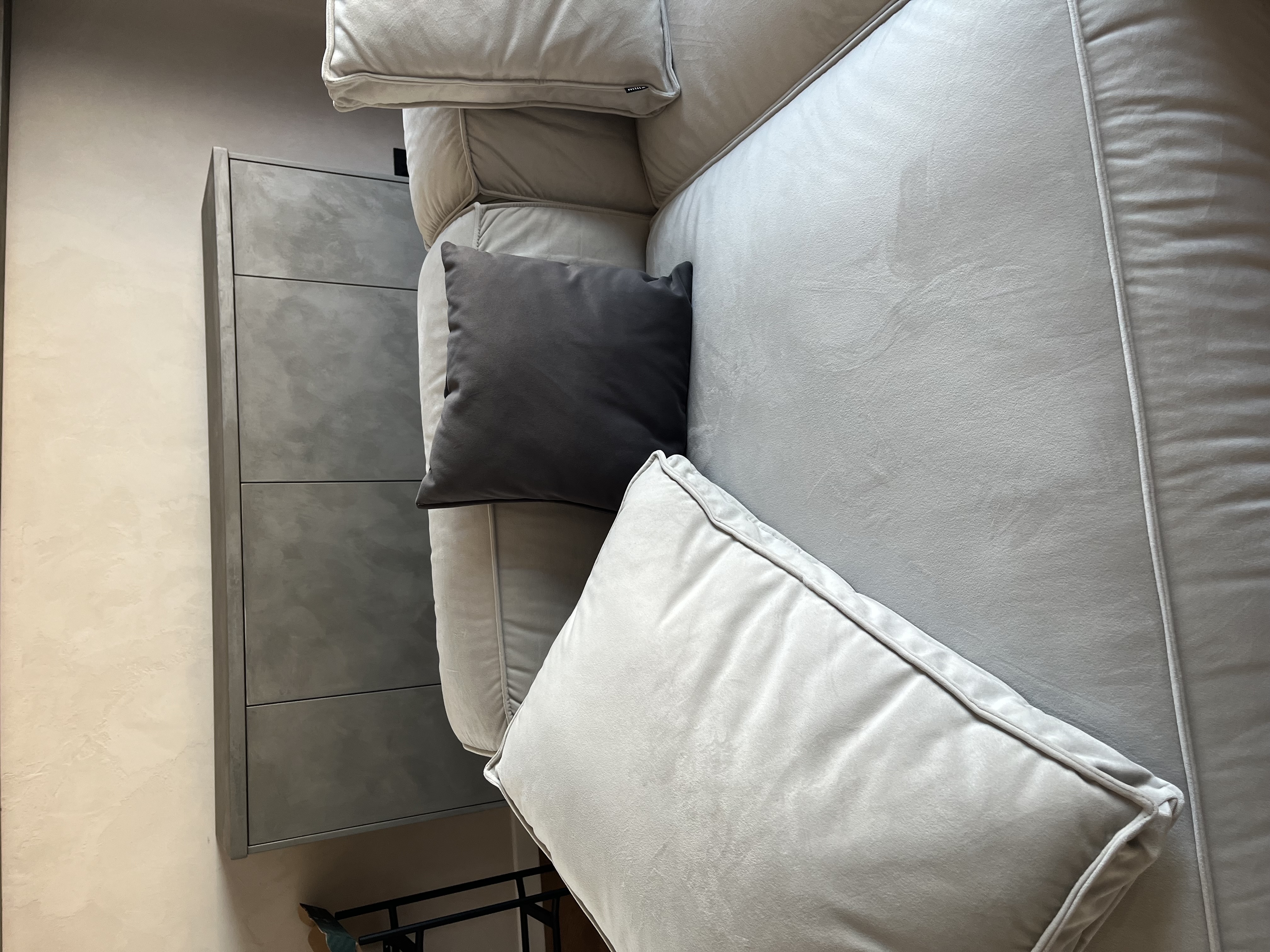 Mobilier finisaj custom – DuneWalls Vladimir Stanescu materiale Novacolor